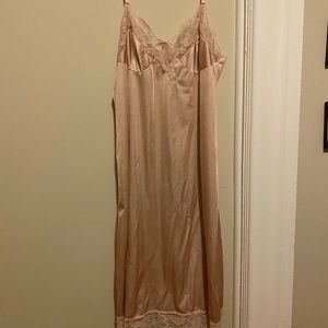Kayser night gown